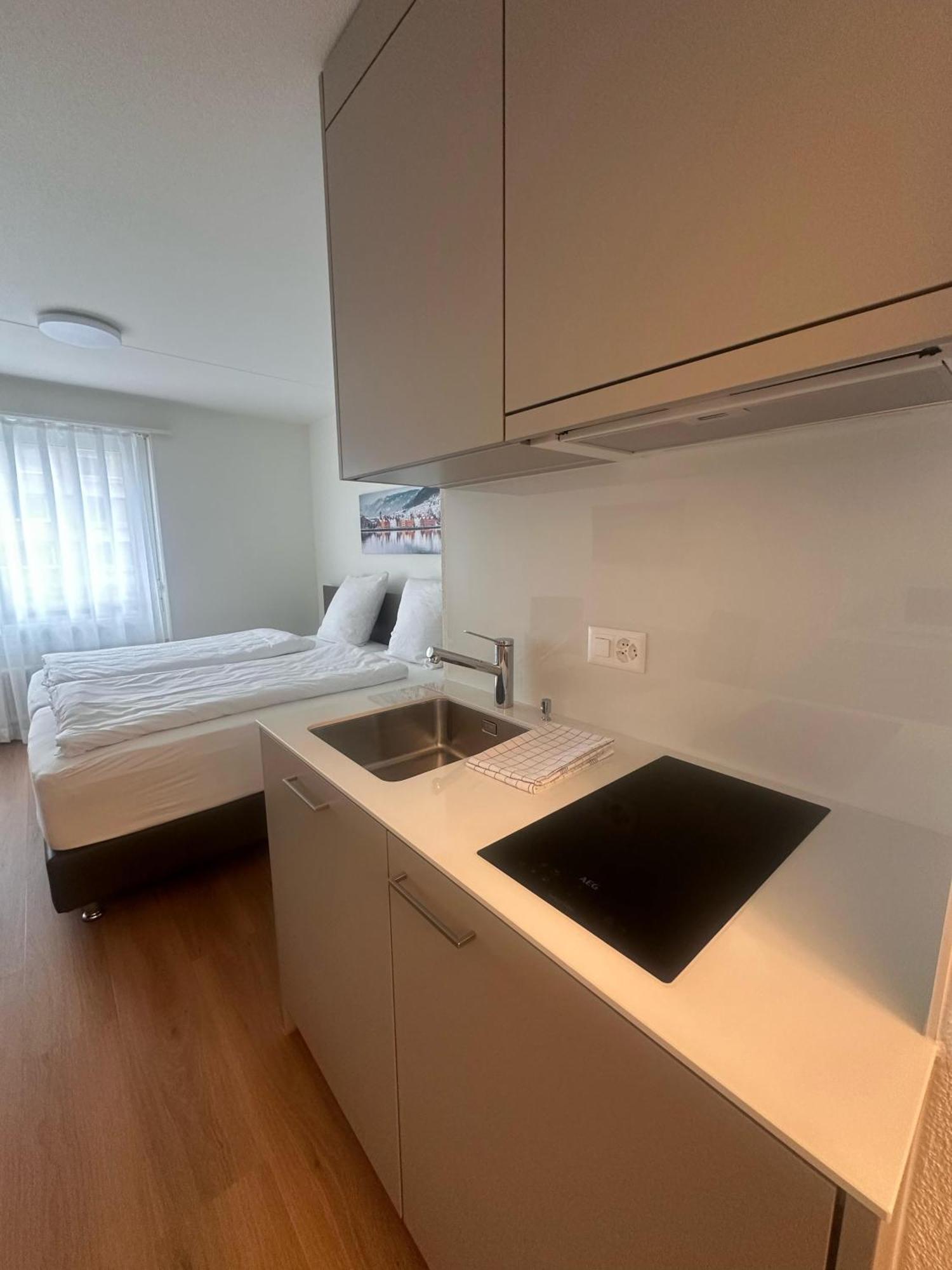 Apartamento Swiss Star Zurich Airport - Self Check-In Kloten Exterior foto